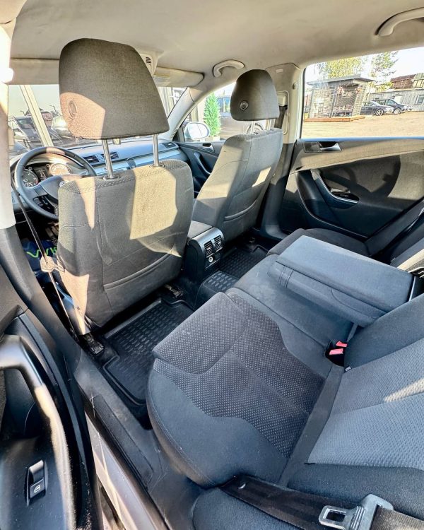 Volkswagen Passat B6 - Image 11