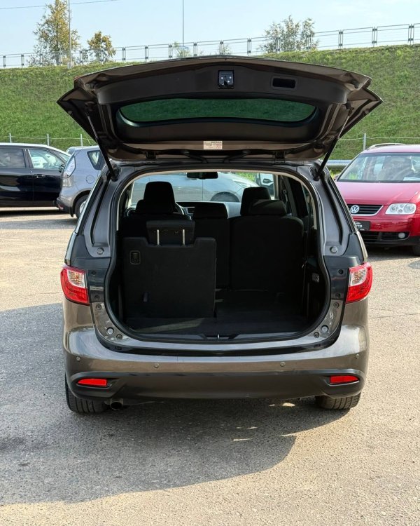 Mazda 5 II - Image 18