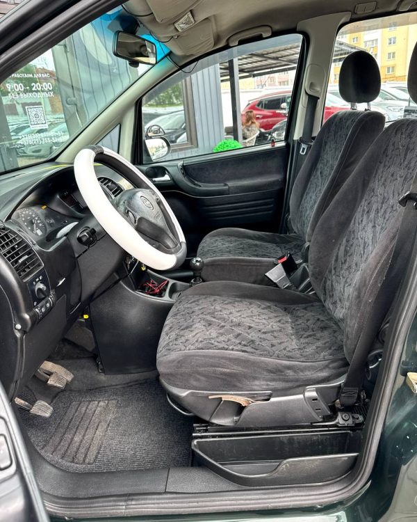 Opel Zafira A - Image 10