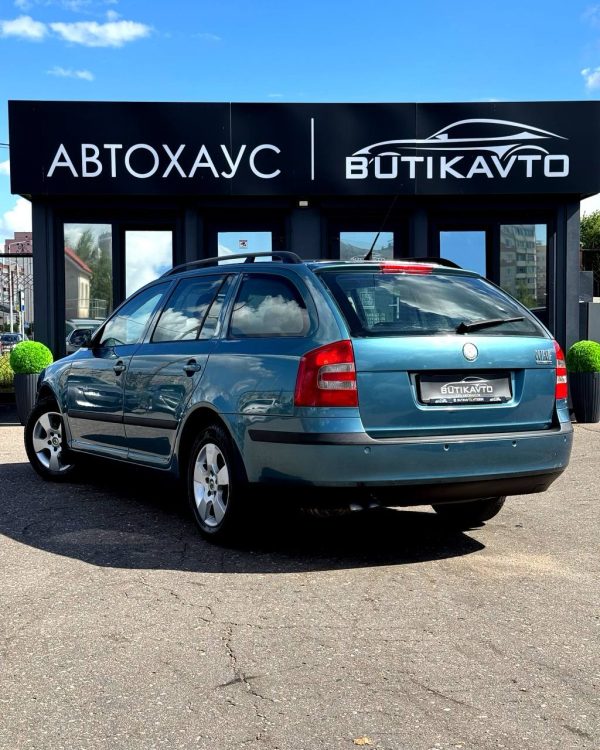 Skoda Octavia II - Image 4