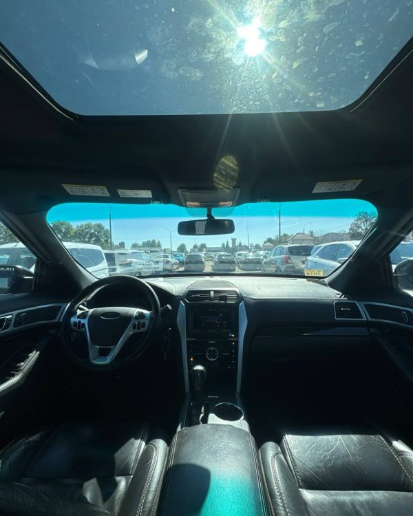 Ford Explorer V - Image 9