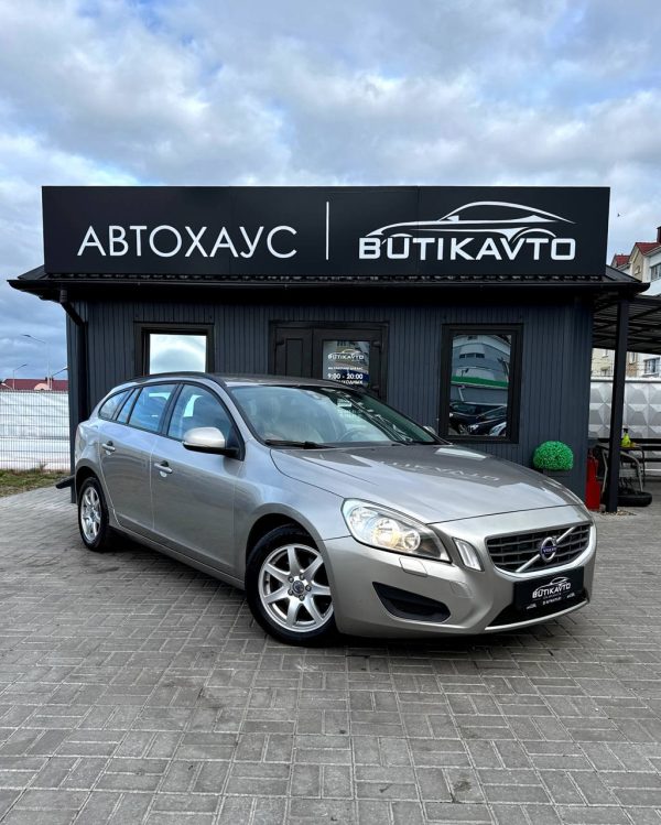 Volvo V60 I