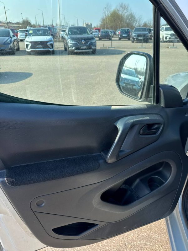 Citroen Berlingo II - Image 9