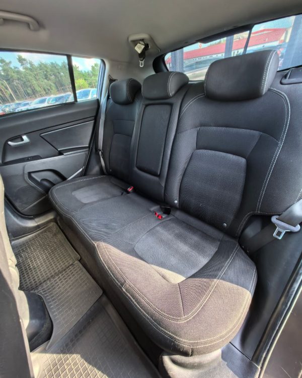 Kia Sportage III - Image 11