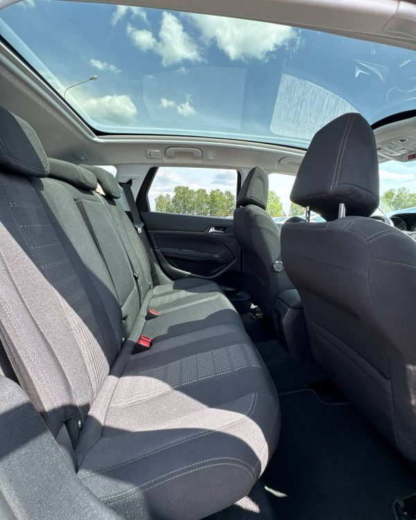 Peugeot 308 T9 - Image 12
