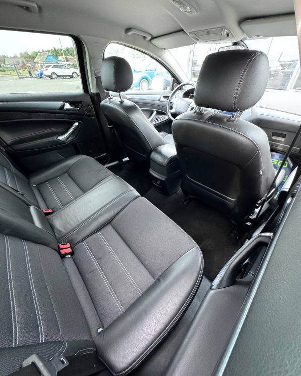 Ford Mondeo IV - Image 12