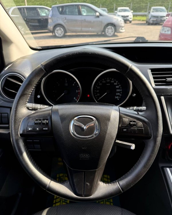 Mazda 5 II - Image 11
