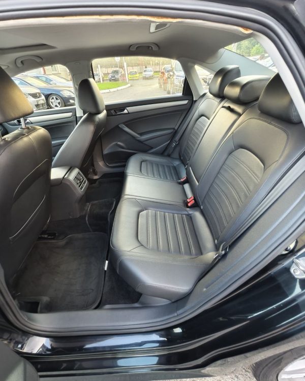 Volkswagen Passat B7 - Image 11