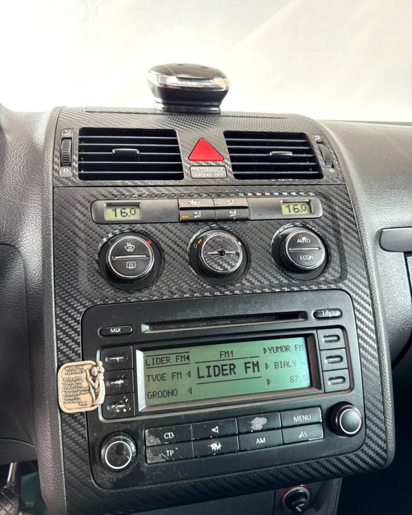 Volkswagen Touran I - Image 12