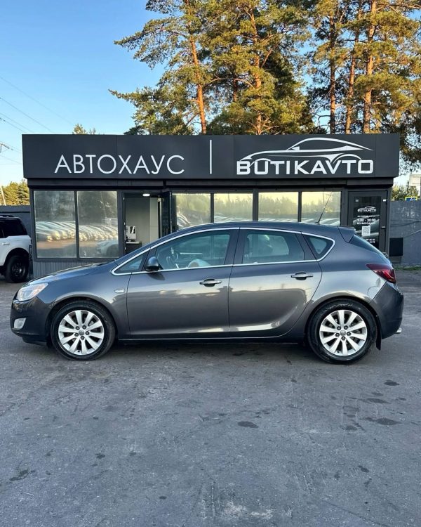Opel Astra J - Image 14