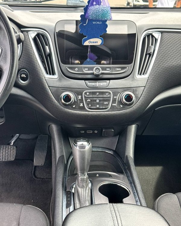 Chevrolet Malibu IX · Рестайлинг - Image 12