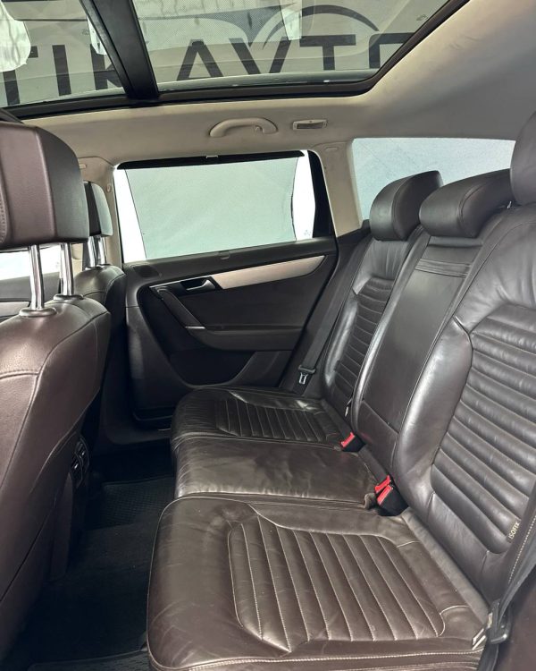 Volkswagen Passat B7 - Image 14