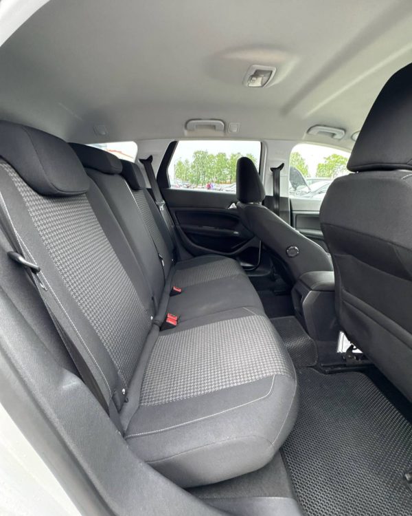 PEUGEOT 308 - Image 11