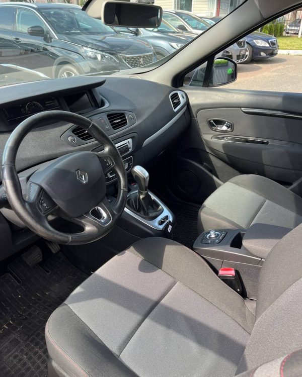 RENAULT MEGANE GRAND SCENIC - Image 9