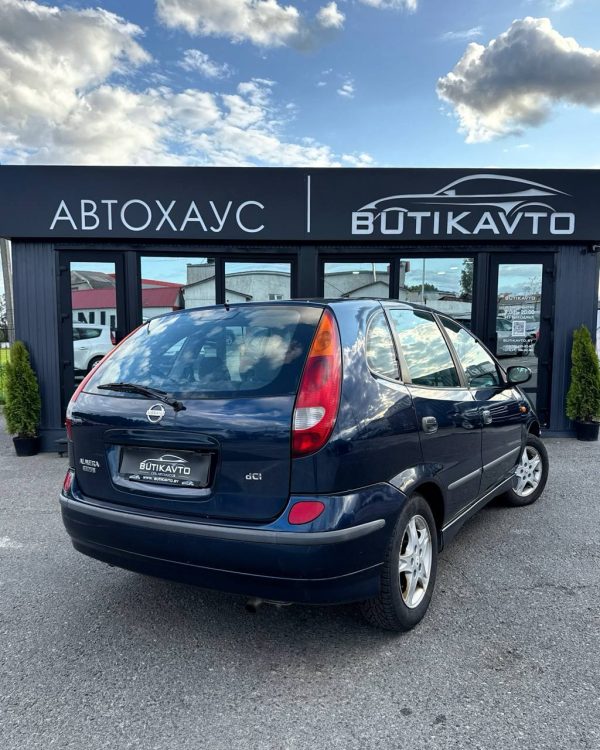 Nissan Almera Tino I · Рестайлинг - Image 6