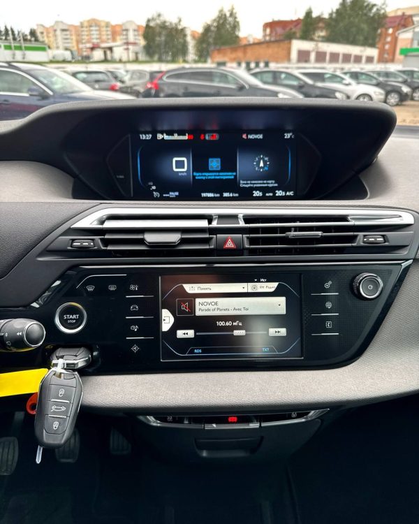 Citroen C4 Picasso II - Image 13