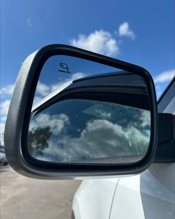 Ford Explorer V - Image 14