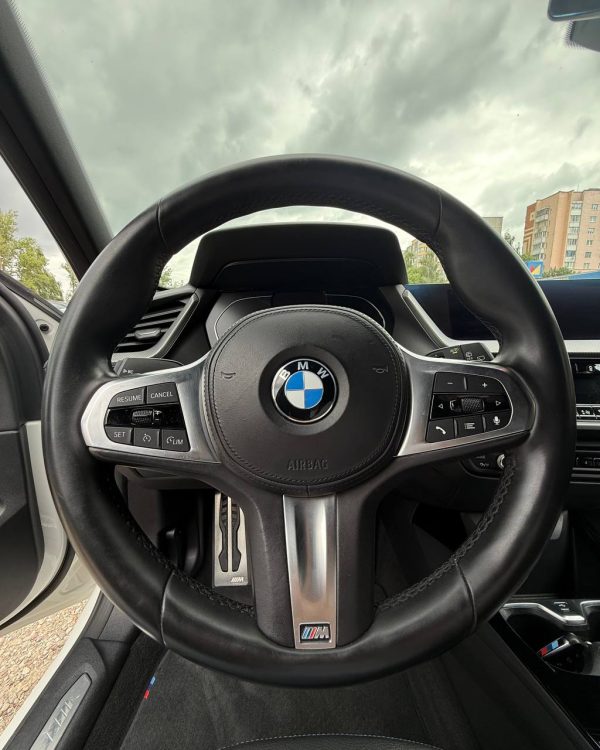 BMW 1 серия F40 - Image 12
