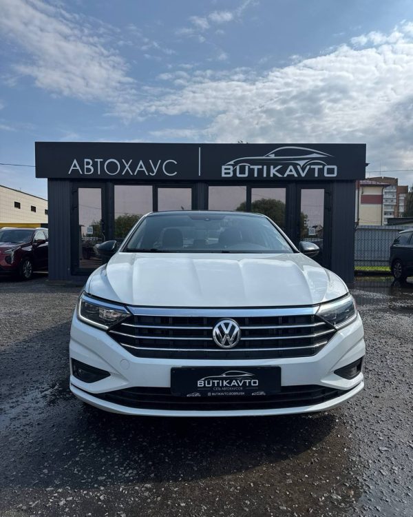 Volkswagen Jetta VII - Image 2