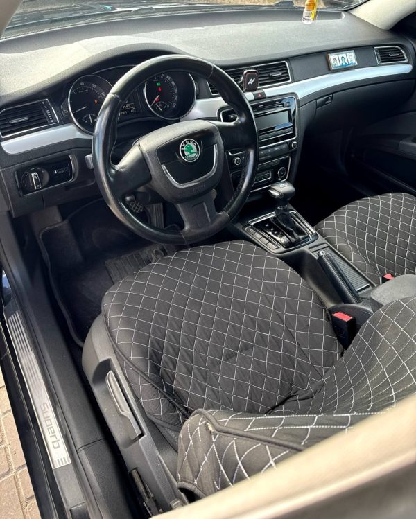 Skoda Superb II - Image 10
