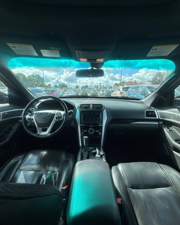 Ford Explorer V - Image 7