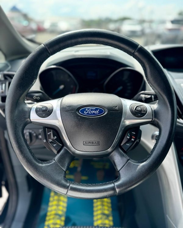 Ford Grand C-Max I - Image 15