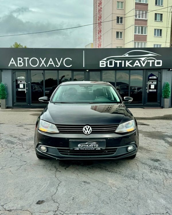 Volkswagen Jetta VI - Image 2