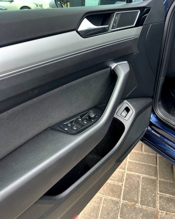 Volkswagen Passat B8 - Image 9