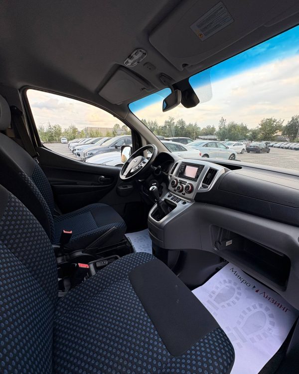 Nissan NV200 I - Image 10
