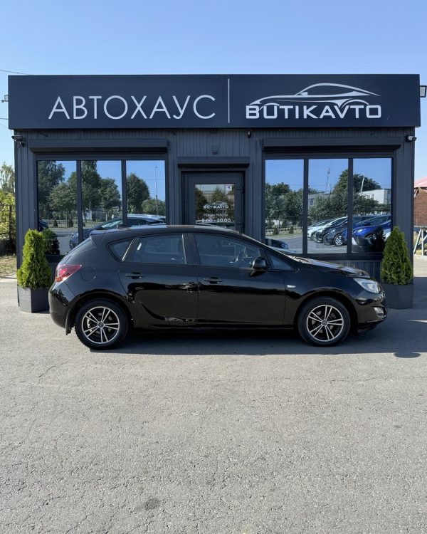Opel Astra J - Image 8