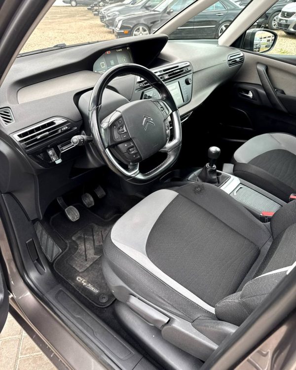 Citroen C4 Picasso II - Image 10