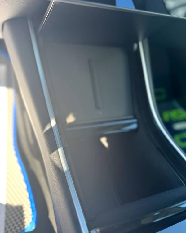 Tesla Model 3 I - Image 21