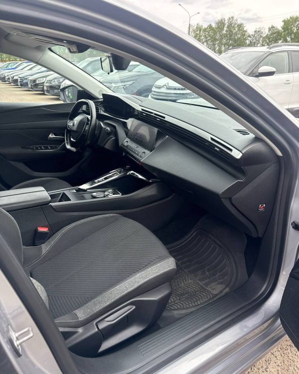 PEUGEOT 308 - Image 11