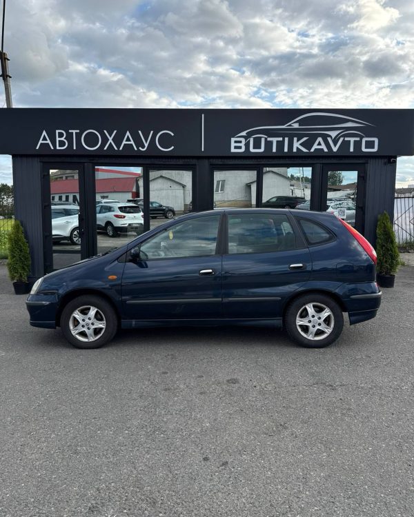 Nissan Almera Tino I · Рестайлинг - Image 8