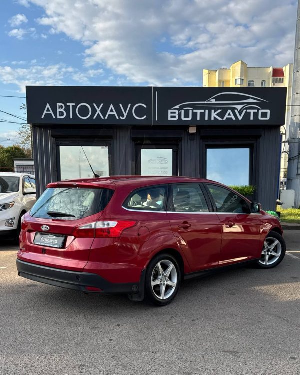 Ford Focus III - Image 6