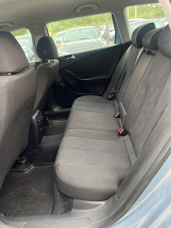 Volkswagen Passat B6 - Image 14