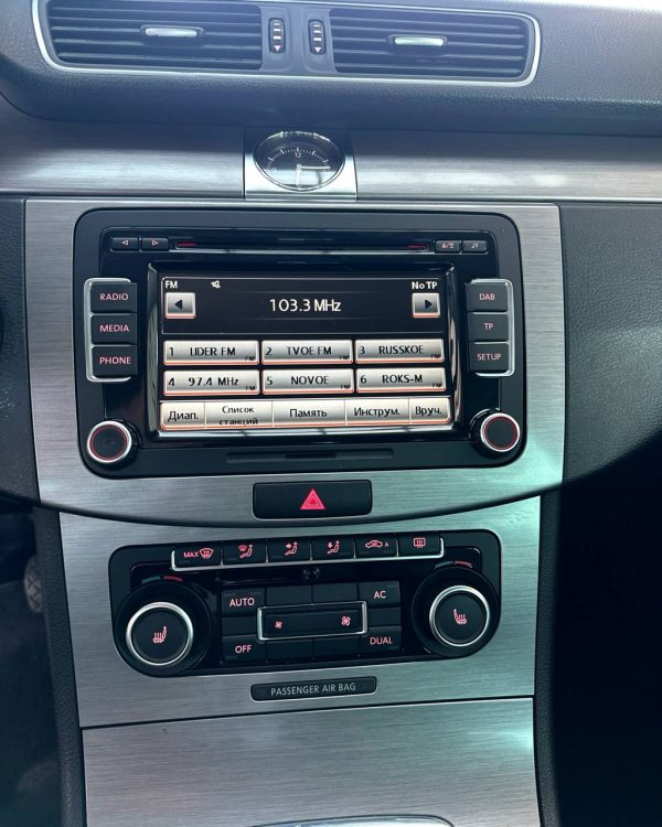 Volkswagen Passat B7 - Image 14