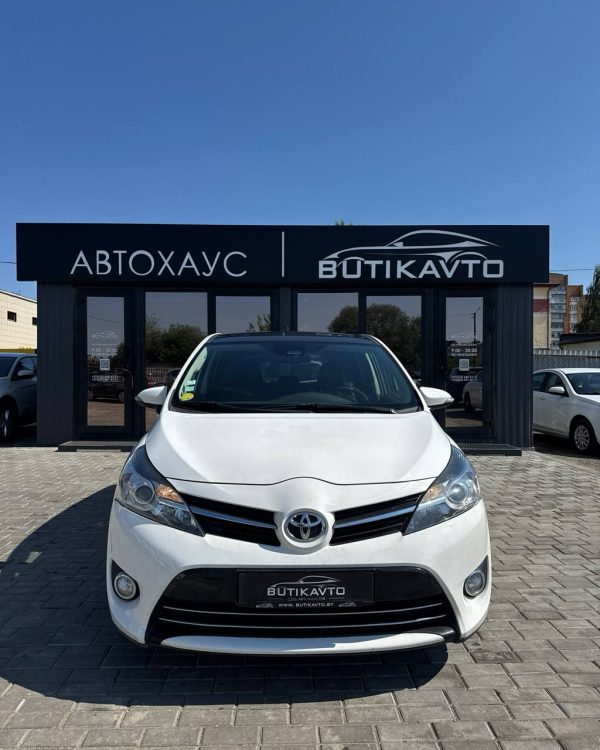 Toyota Verso I · Рестайлинг - Image 2