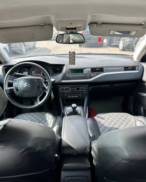 Citroen C5 II - Image 9