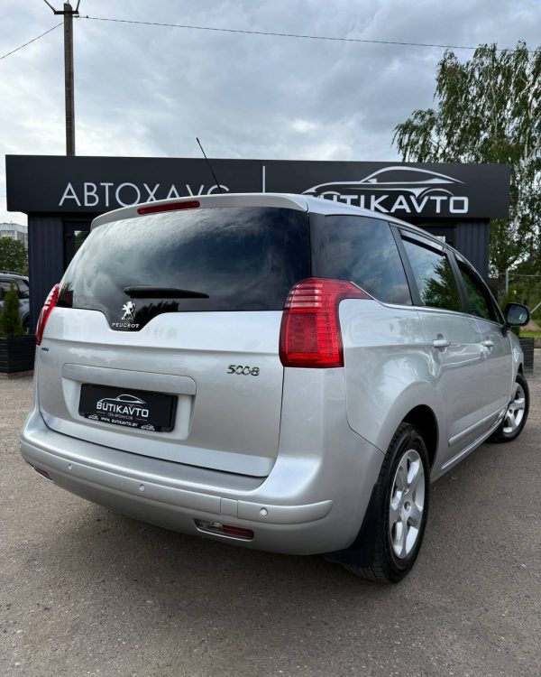 PEUGEOT 5008 - Image 6