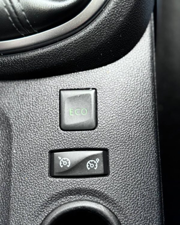 Renault Captur I · Рестайлинг - Image 19