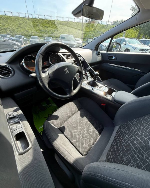 Peugeot 3008 I · Рестайлинг - Image 11