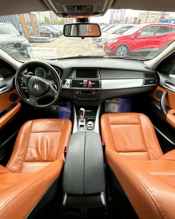 BMW X5 - Image 9