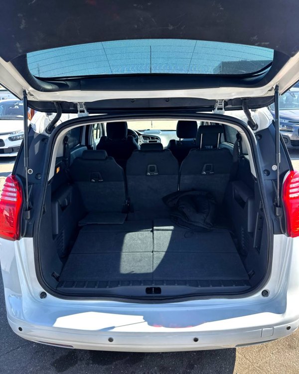 Peugeot 5008 I · Рестайлинг - Image 14