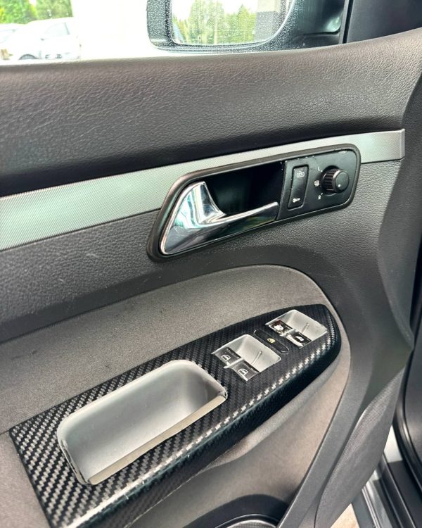 Volkswagen Touran I - Image 9