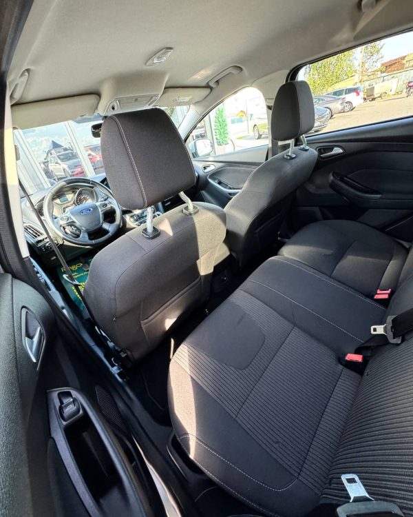 Ford Focus III - Image 11