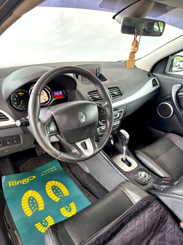 Renault Megane III - Image 11