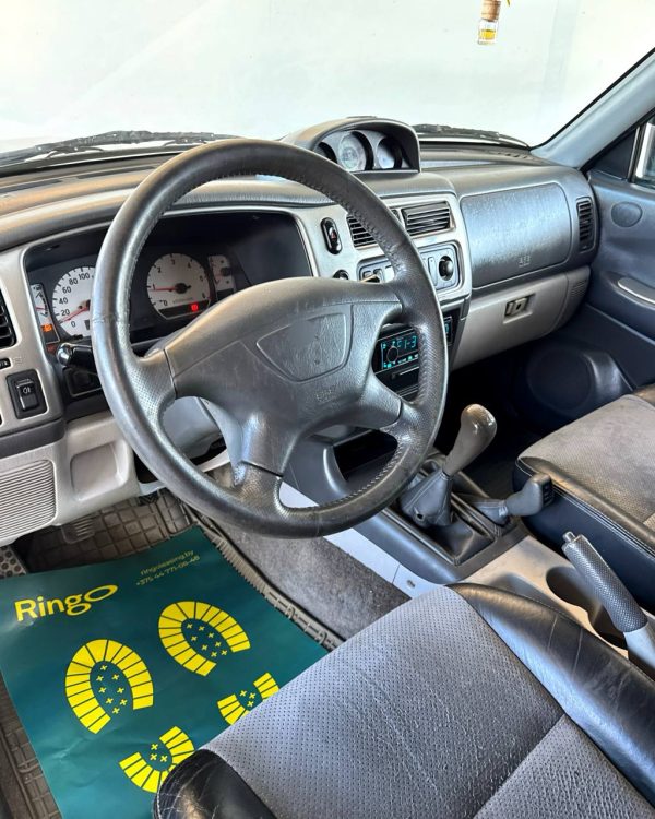 Mitsubishi Pajero Sport I - Image 11
