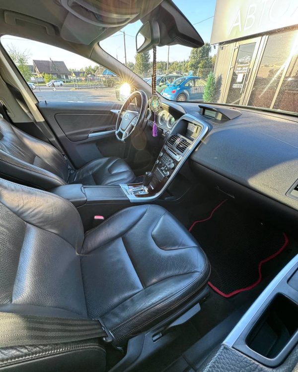 Volvo XC60 I - Image 13