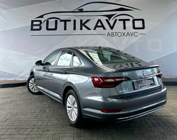 Volkswagen Jetta VII - Image 4